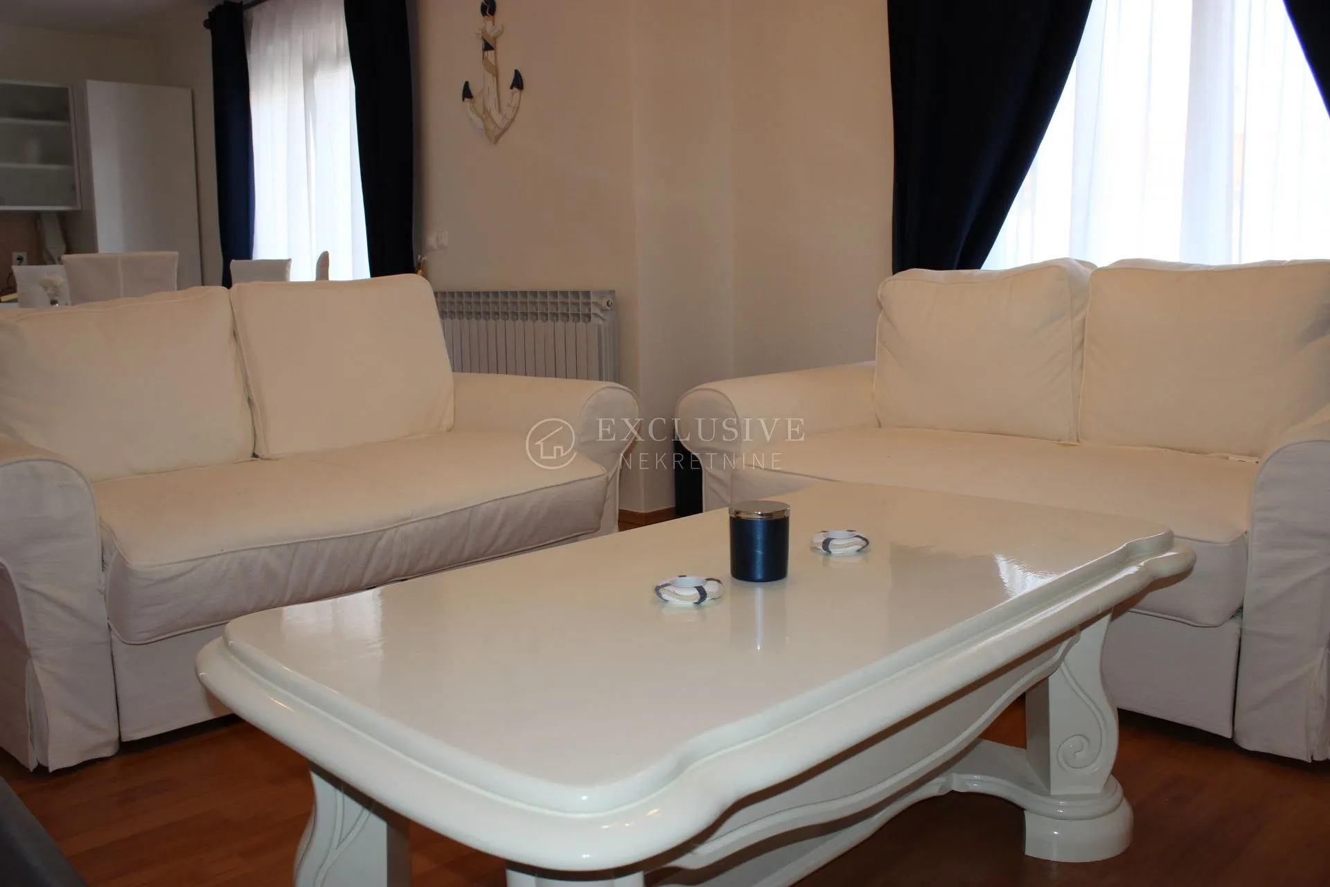 krk, vrbnik - prekrasna apartmanska vila u prvome redu do mora - slika 10