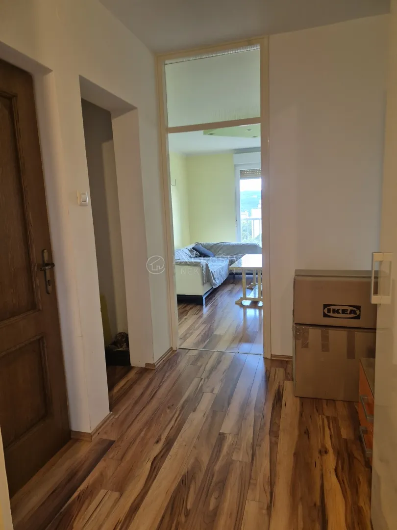 labin, 2s+db 68 m2 sa balkonom i pogledom - slika 9