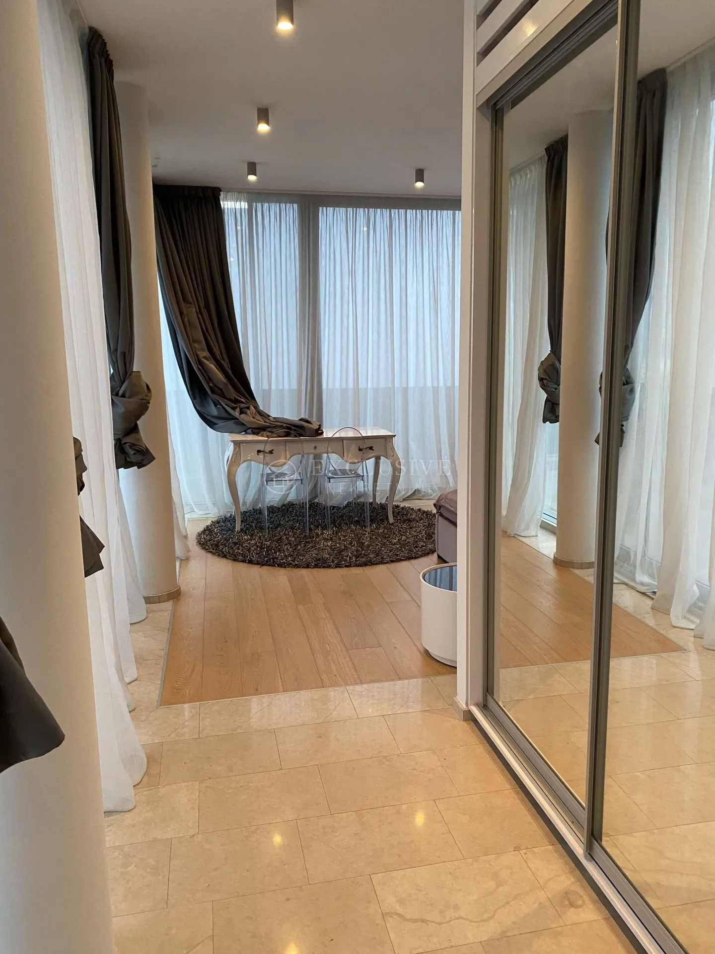 ekskluzivna villa na top lokaciji - slika 23