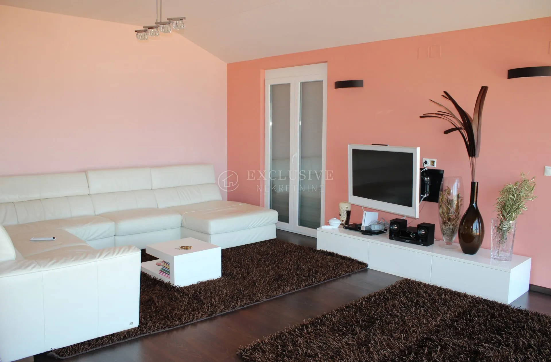 krk, vrbnik - prekrasna apartmanska vila u prvome redu do mora - slika 23