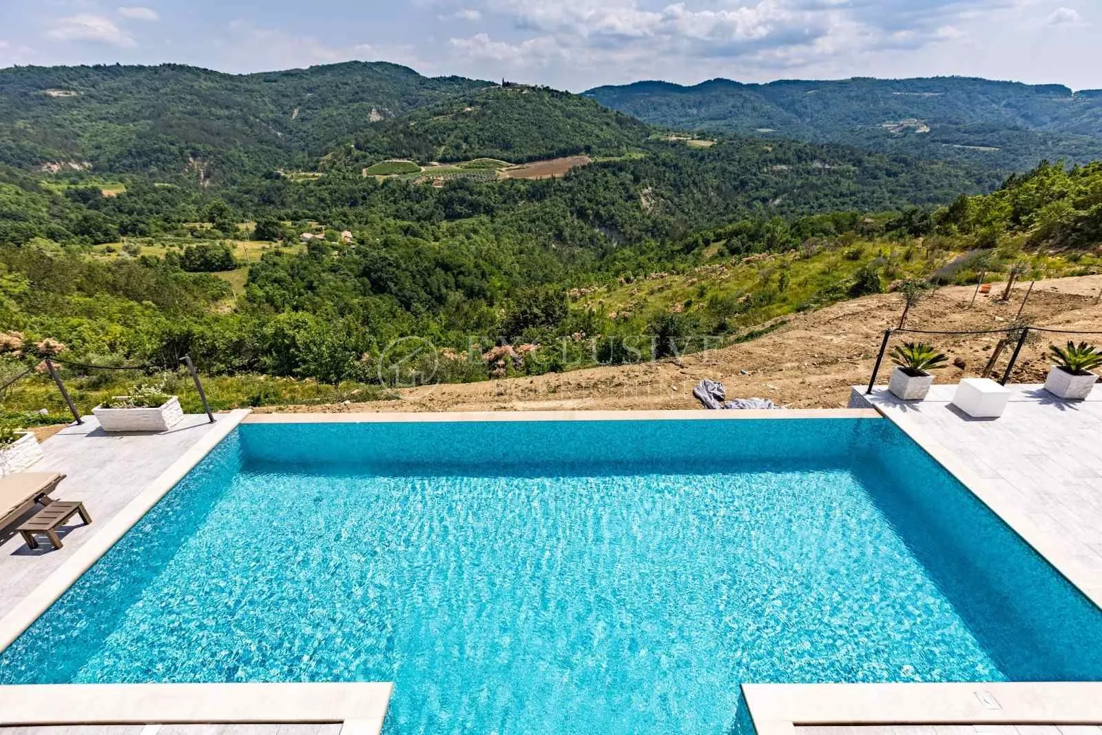 istra - hacijenda na osami s 20 000m2 okućnice !! - slika 20