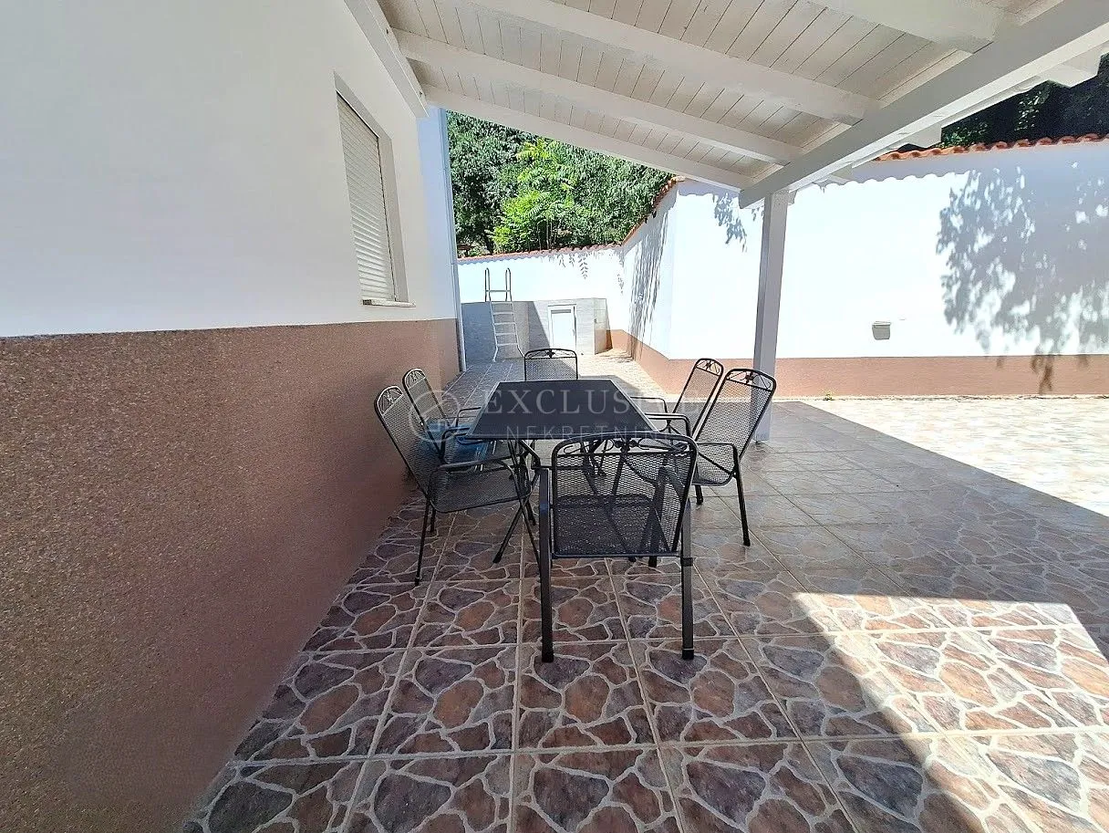 crikvenica - dvojna kuća s bazenom - slika 23