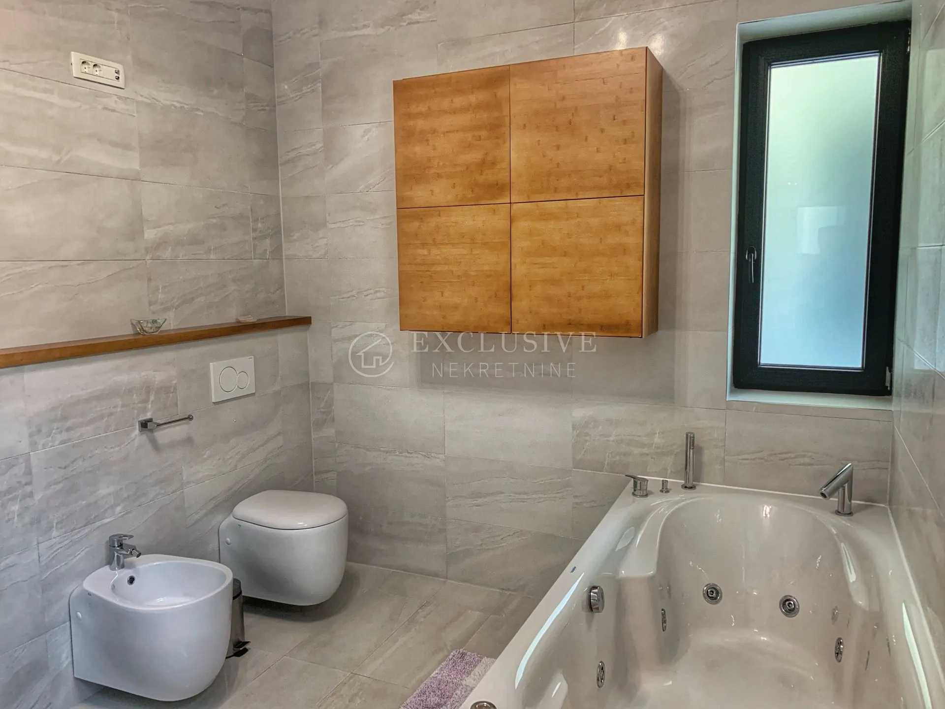luksuzna villa sa bazenom i pogledom na cijeli kvarner !! !! - slika 25