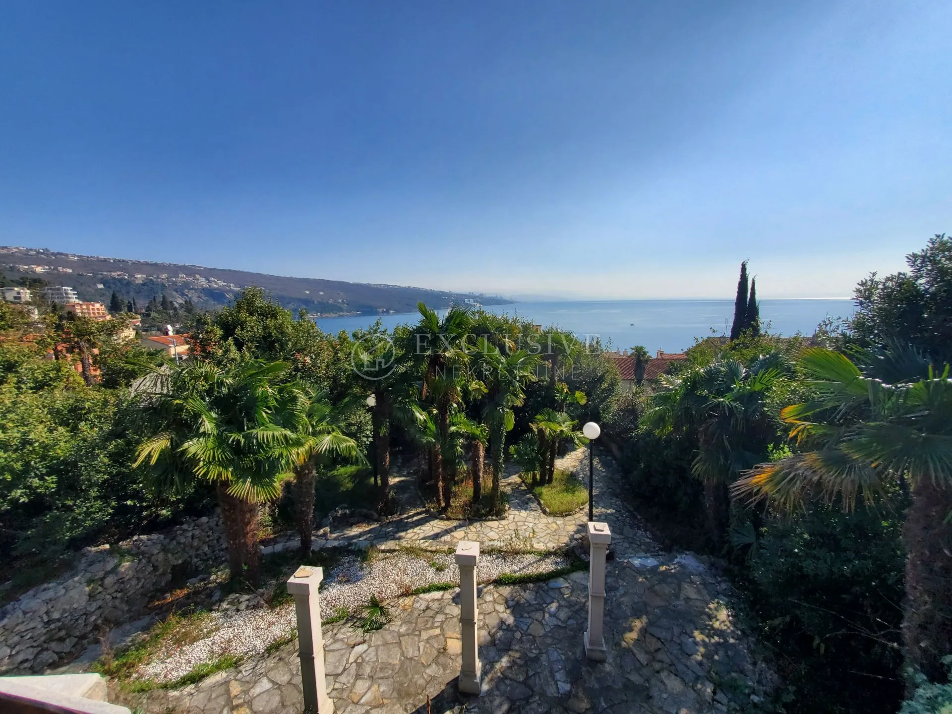 volosko villa s bazenom i lijepim vrtom- 150m od mora !! - slika 9