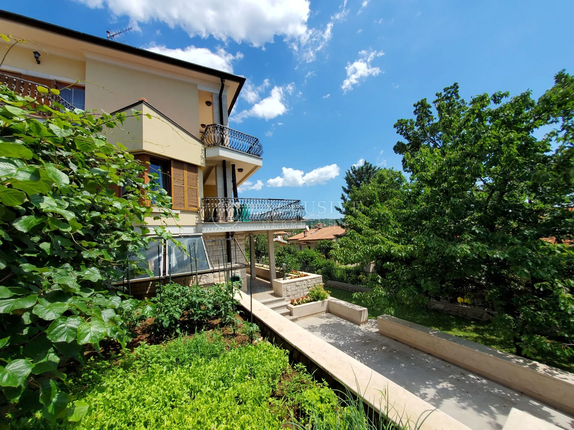 volosko prekrasna luksuzna kuća 350m2 - slika 8