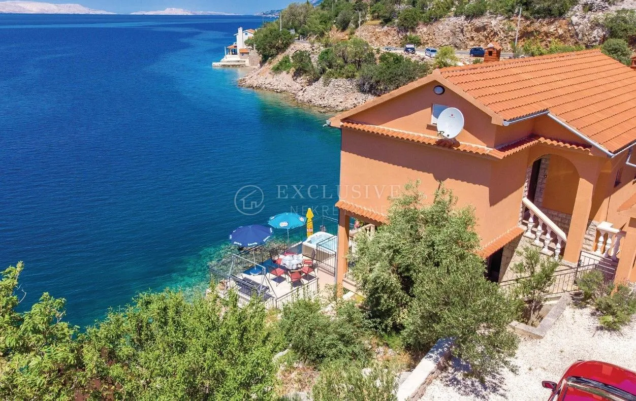 kvarner,karlobag - kuća prvi red uz more - slika 10