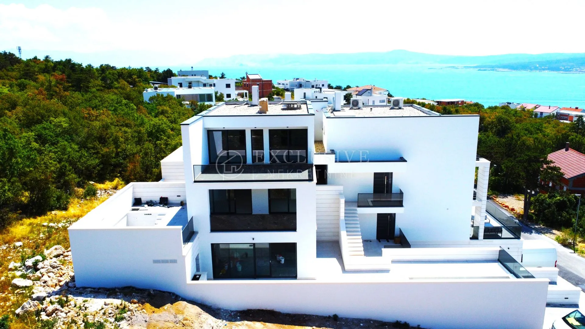 crikvenica - luksuzni dvoetažni apartman u modernoj vili - slika 2