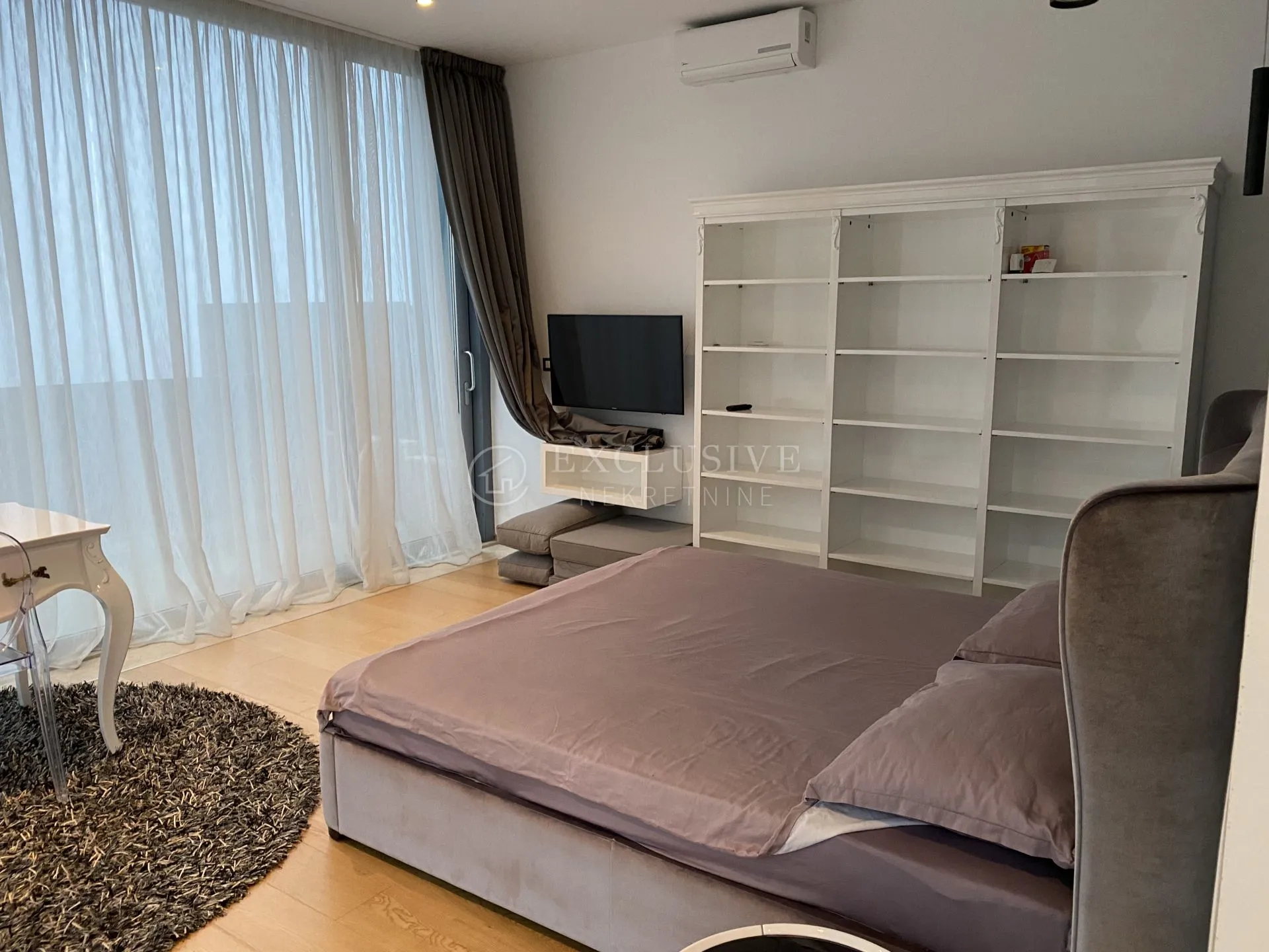 ekskluzivna villa na top lokaciji - slika 24