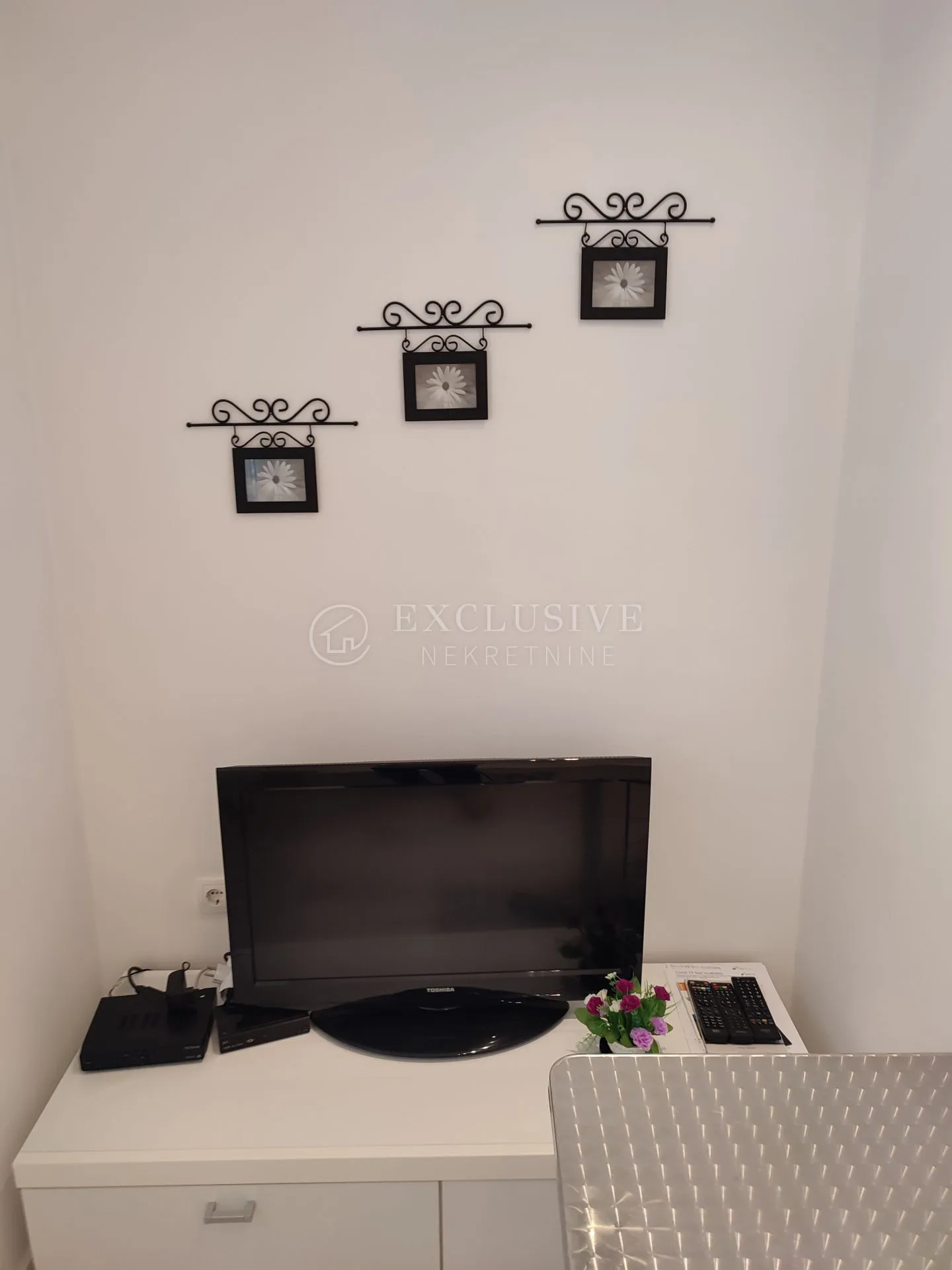 ika - oprić - apartman od dvije stambene jedinice sa bazenom - slika 19