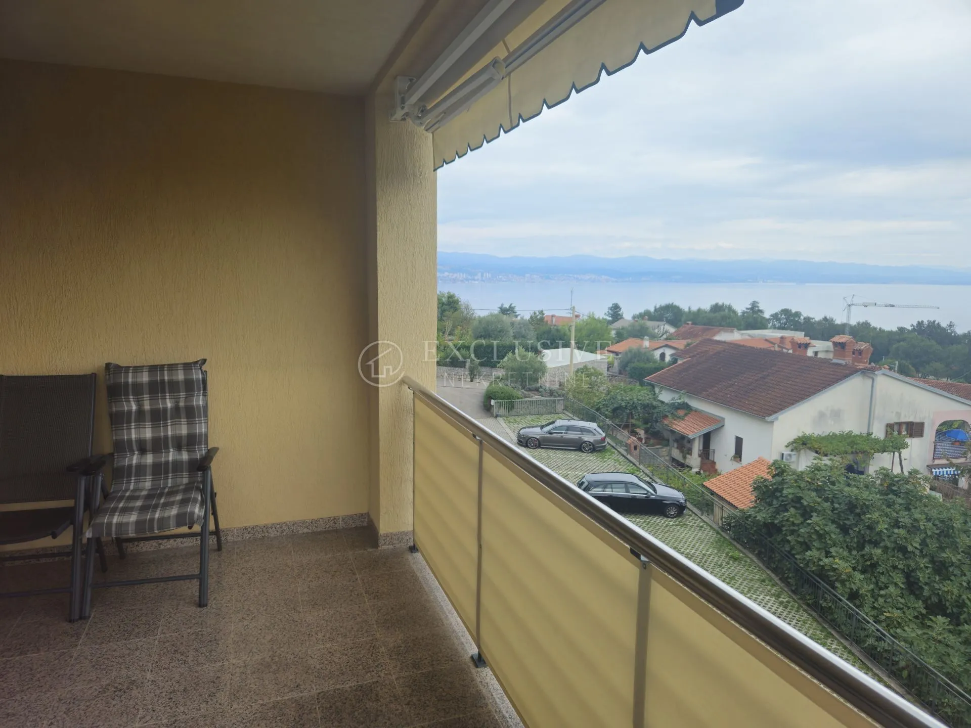 ičići-stan s garažom na 2 katu- preporučamo - slika 8