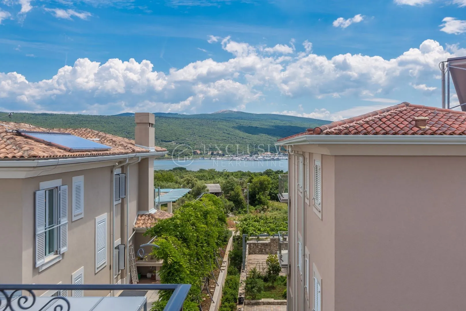 krk - moderna vila s grijanim bazenom i pogledom na more - slika 3