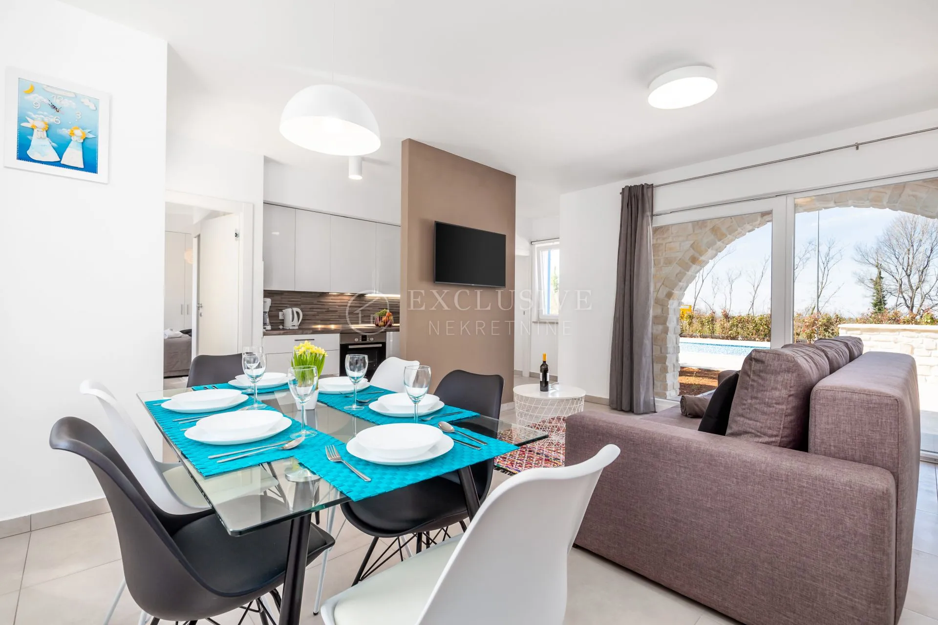 božanstvena rezidencija s villom i 6 apartmana - slika 20