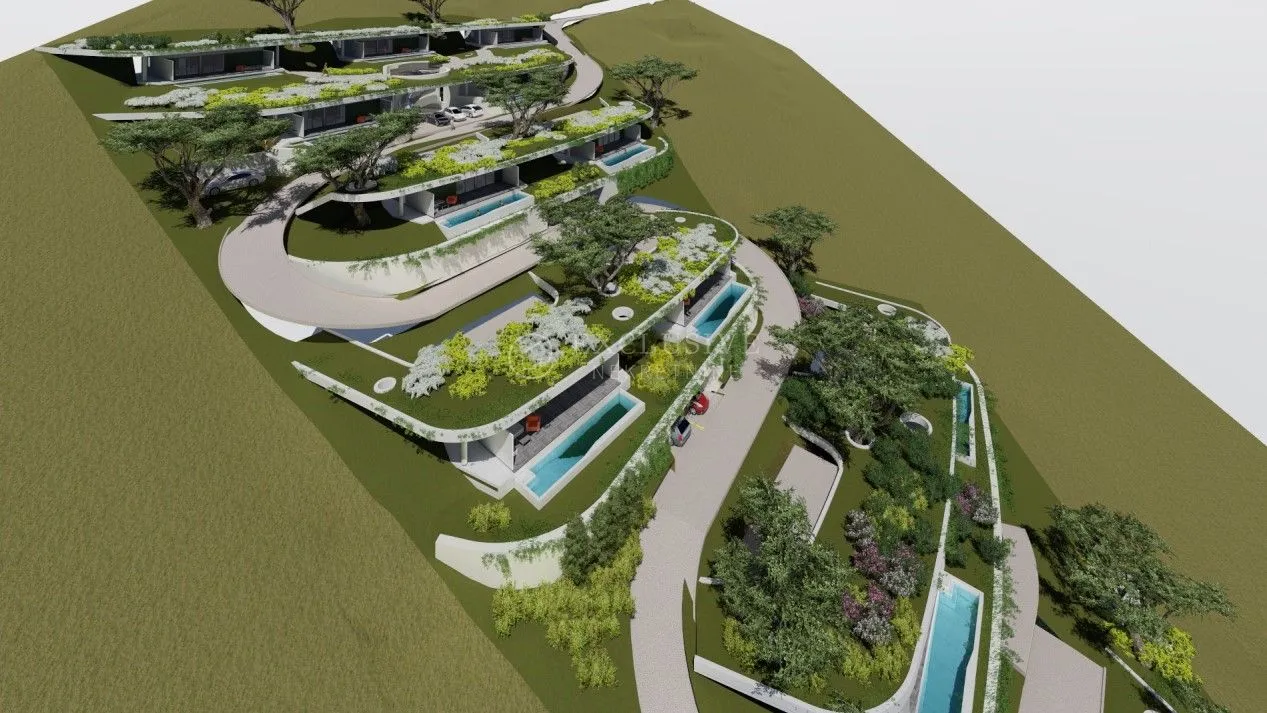 građevinsko zemljište 10000m2 , 850m od mora !! - slika 2