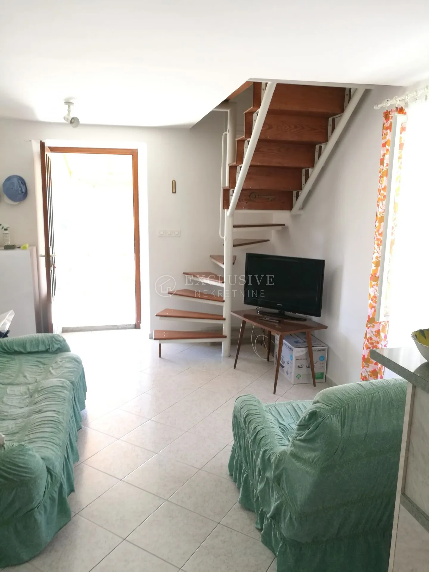 krk-jurandvor - dvoetažni apartman + zaseban apartman, terasa, vrt, parking - slika 52