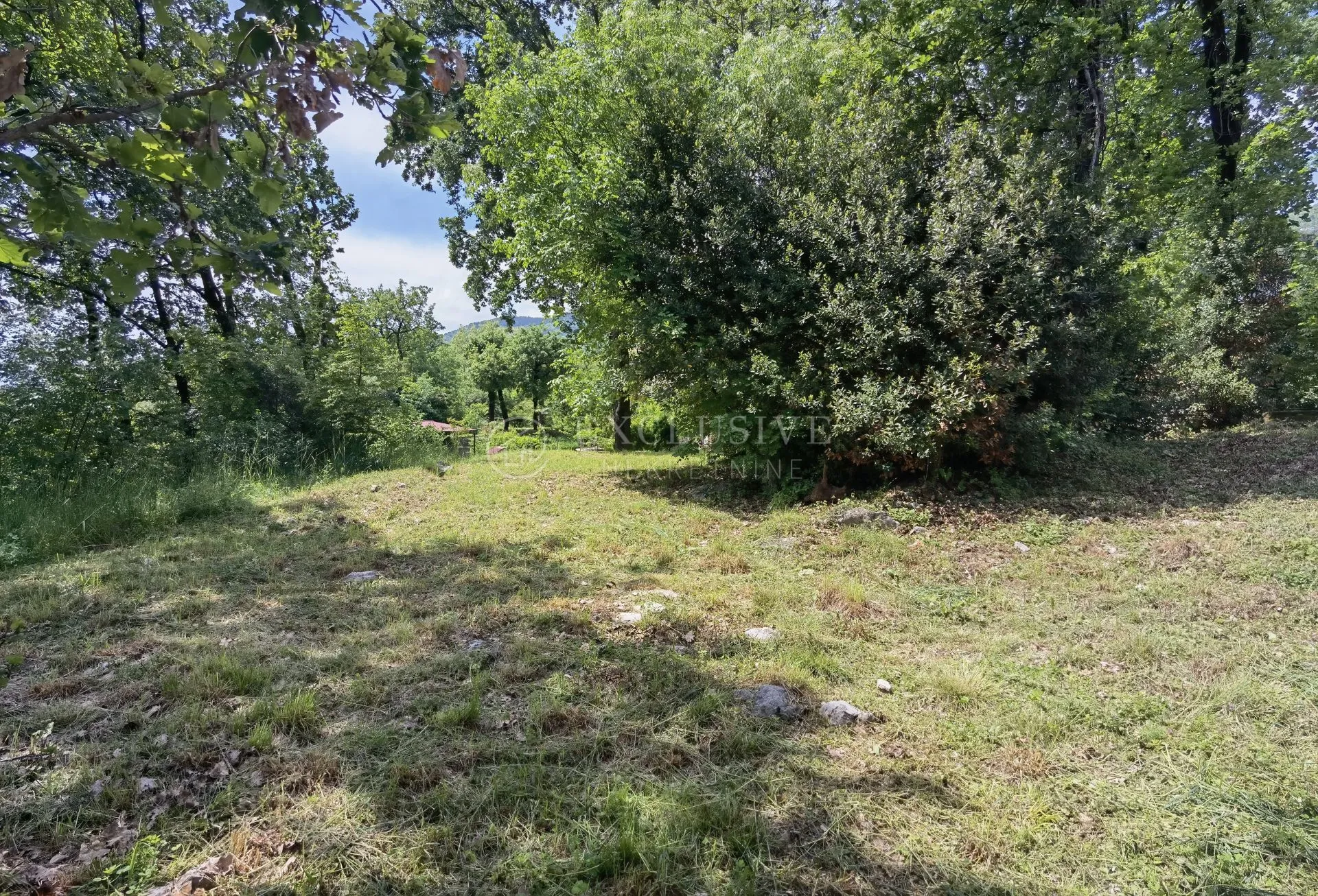 ika prekrasno građevinsko zemljište s pogledom na more - slika 2