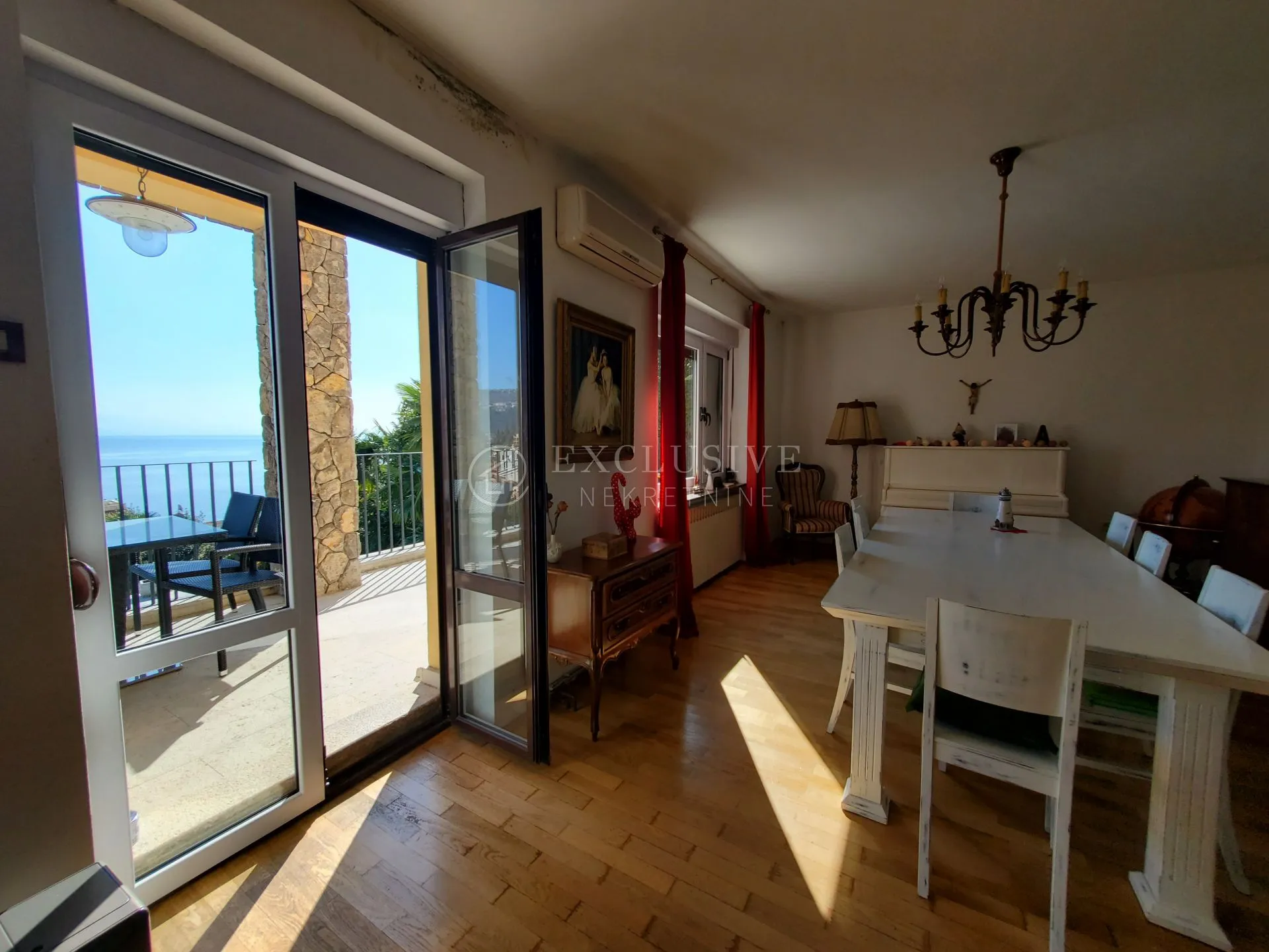 volosko villa s bazenom i lijepim vrtom- 150m od mora !! - slika 12