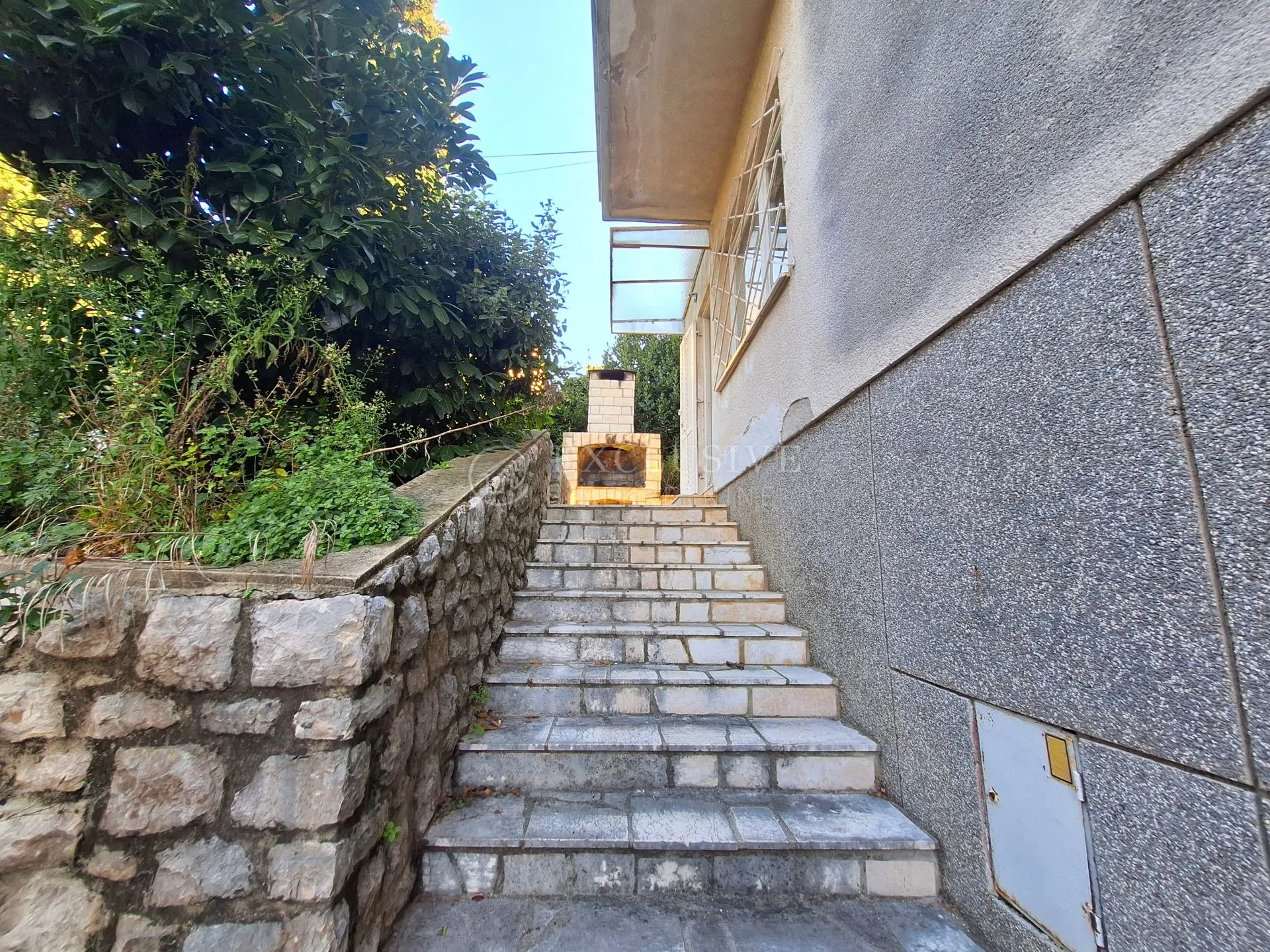 selce - vila na odličnoj lokaciji - slika 8