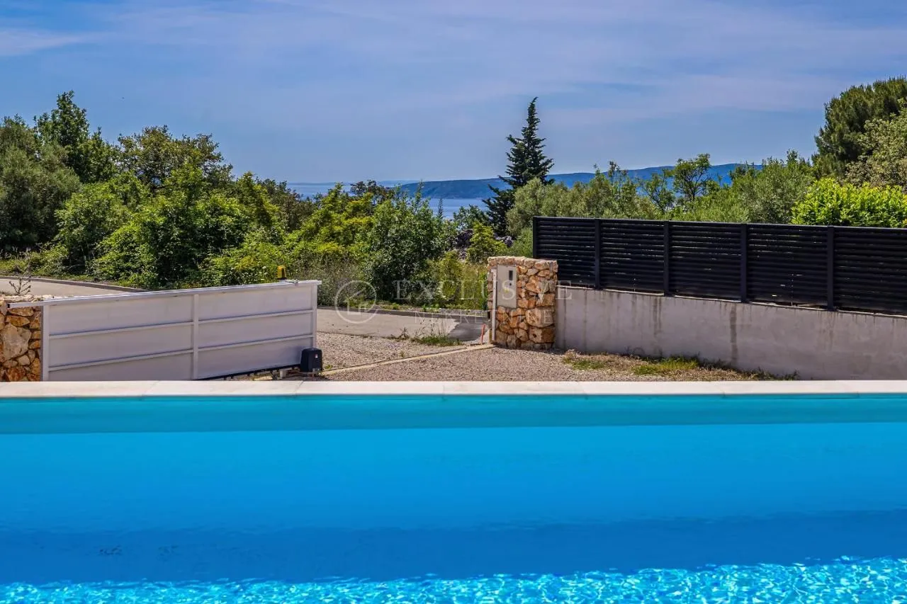krk - ekskluzivna vila s bazenom na mirnoj lokaciji - slika 3
