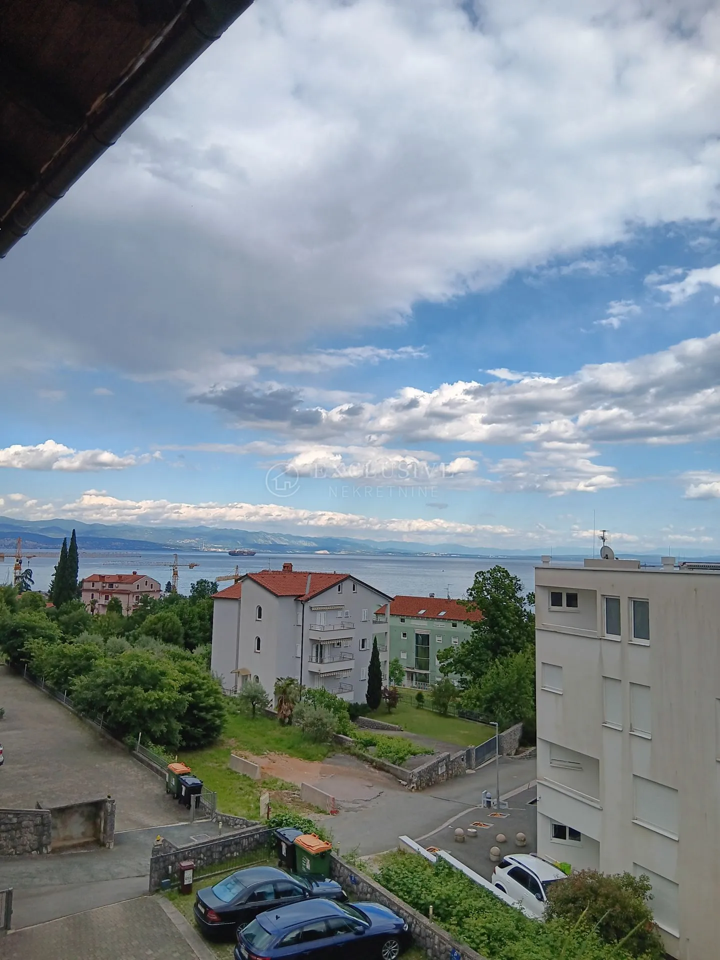 opatija-ičići- dvoetažni stan 3s+db s garažom - slika 12