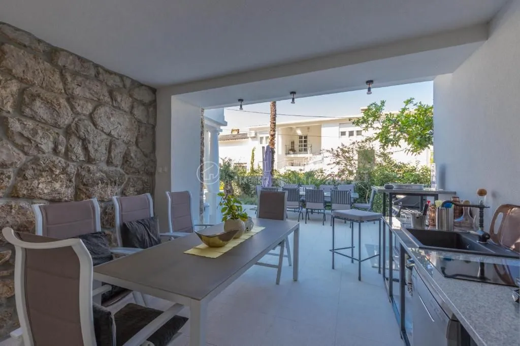 crikvenica - luksuzna villa s bazenom blizu mora - slika 10