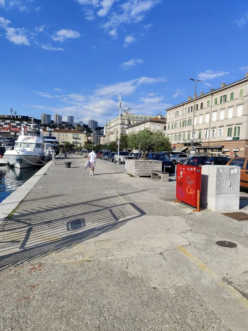 Rijeka - Riva Boduli - Prilika - Odličan Stan
