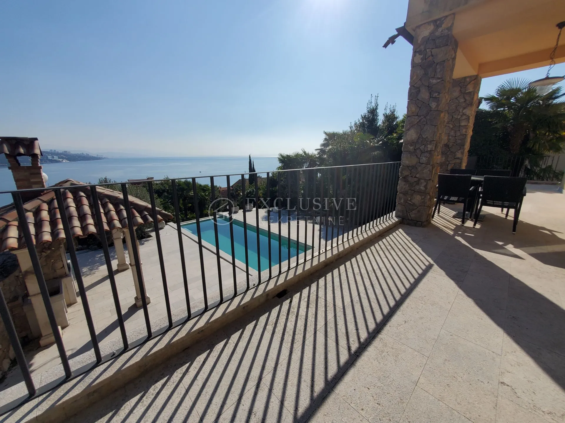 volosko villa s bazenom i lijepim vrtom- 150m od mora !! - slika 11
