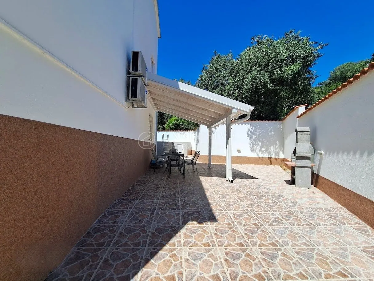 crikvenica - dvojna kuća s bazenom - slika 25