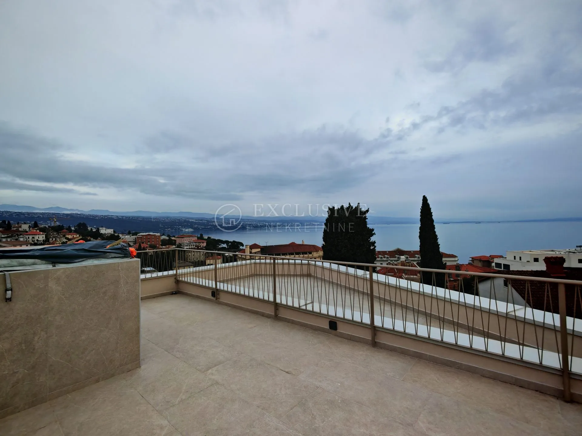 opatija fantastičan penthouse u novogradnji s bazenom - slika 11