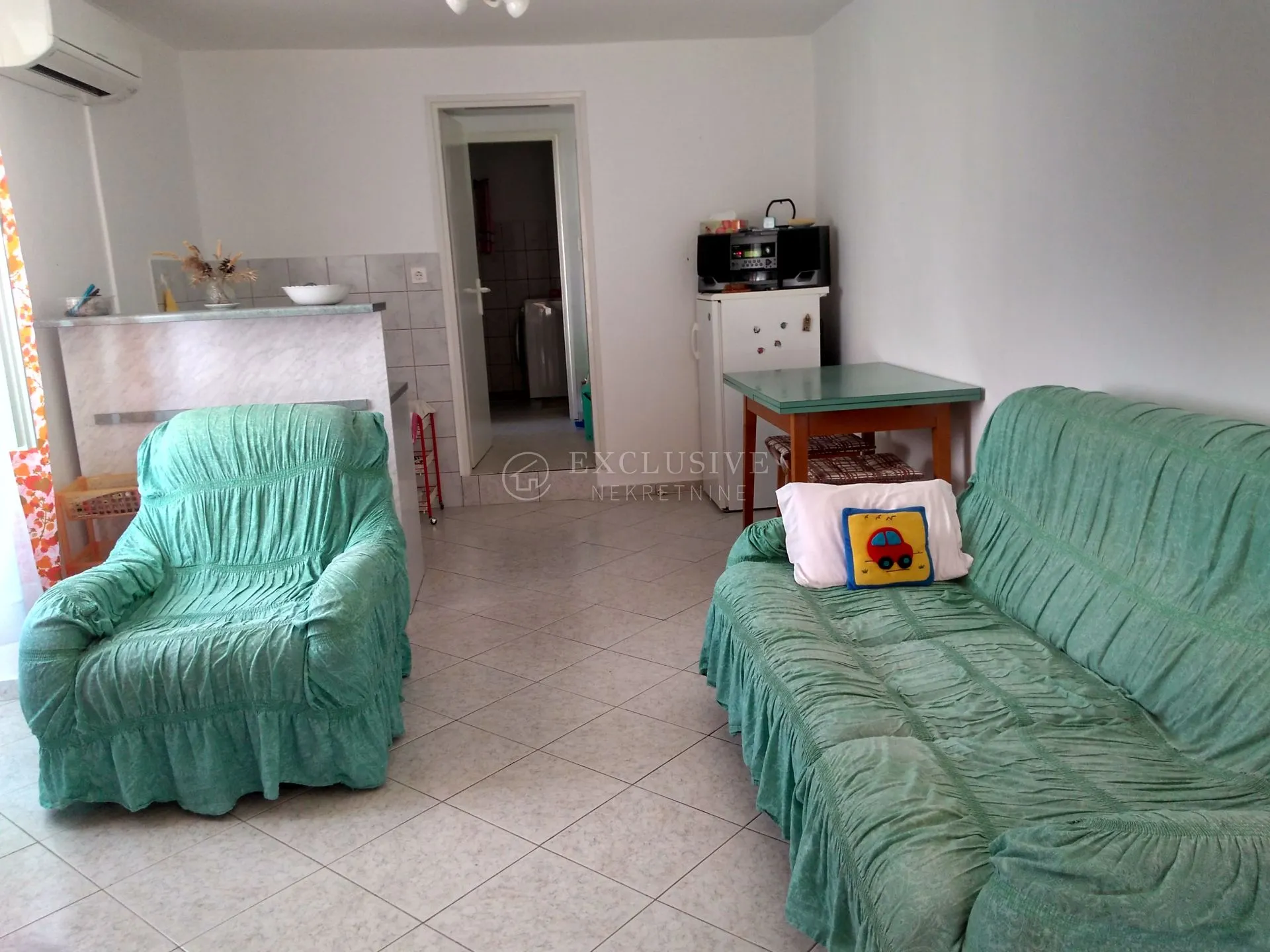 krk-jurandvor - dvoetažni apartman + zaseban apartman, terasa, vrt, parking - slika 45