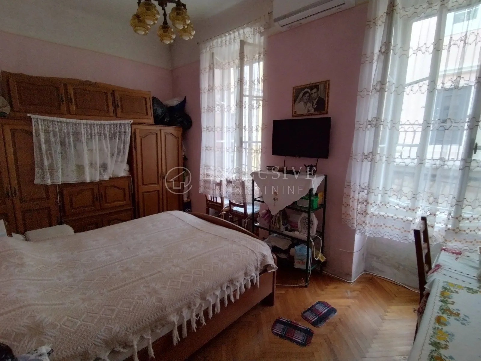 opatija-strogi centar!!!trosoban stan s okućnicom i konobom!!! - slika 4