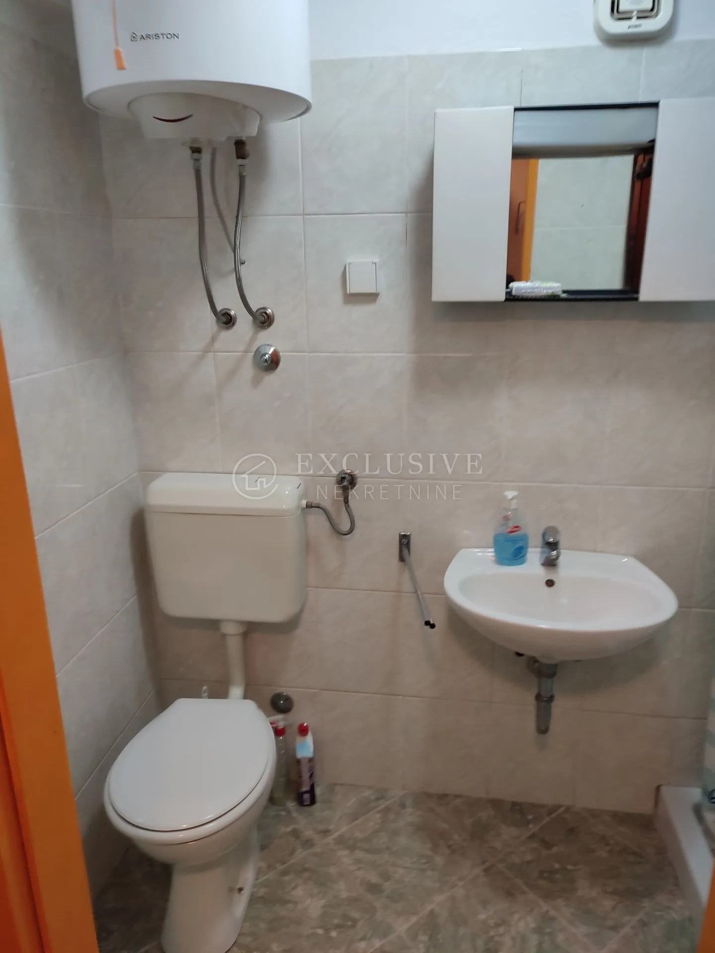 krk-jurandvor - dvoetažni apartman + zaseban apartman, terasa, vrt, parking - slika 7