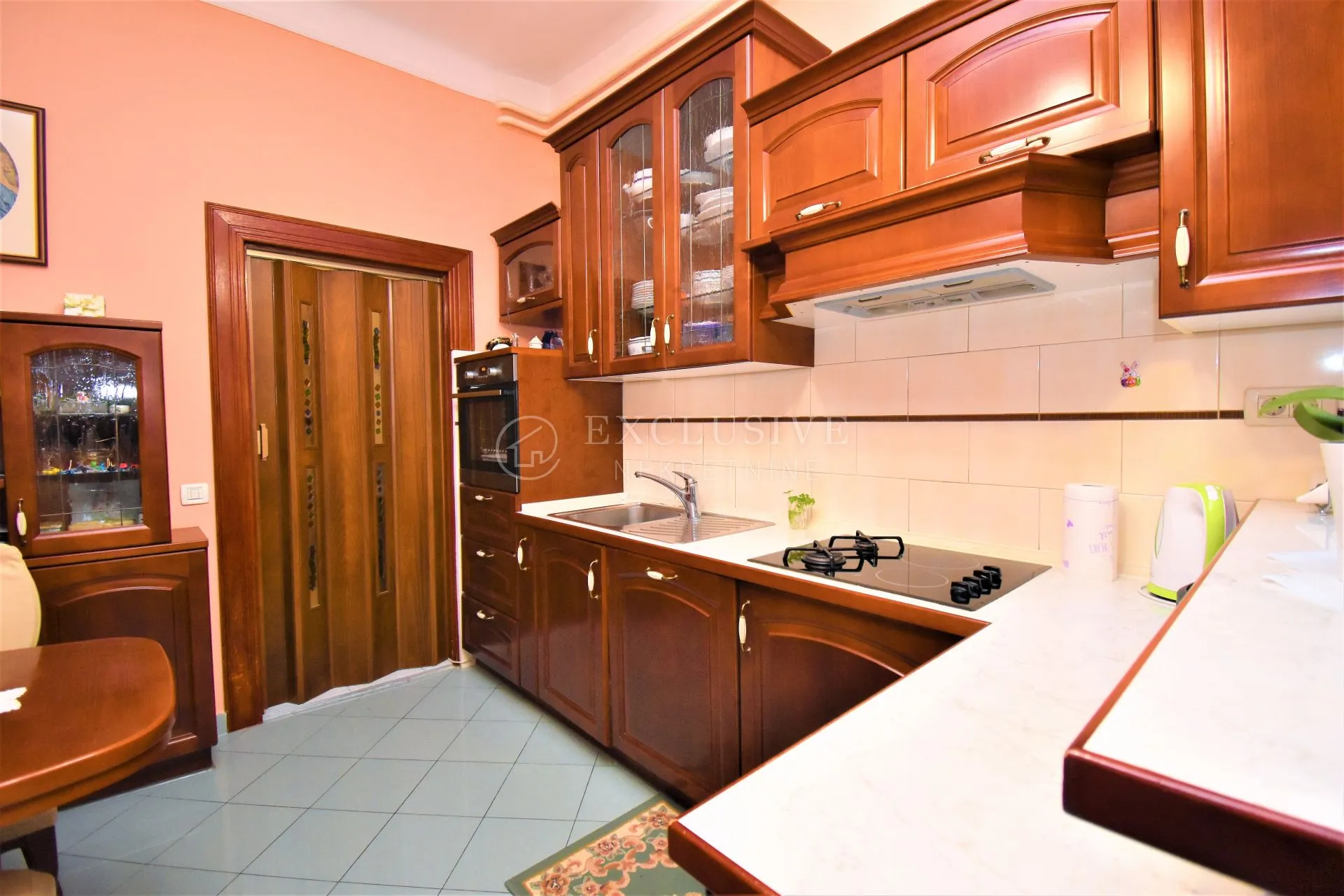 opatija strogi centar-etaža 4s+db stan 130m2 - slika 8