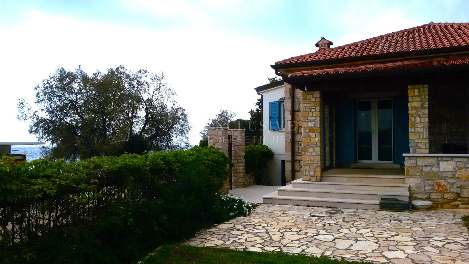 istra - adaptirana kamena vila 1. red do mora! - slika 1