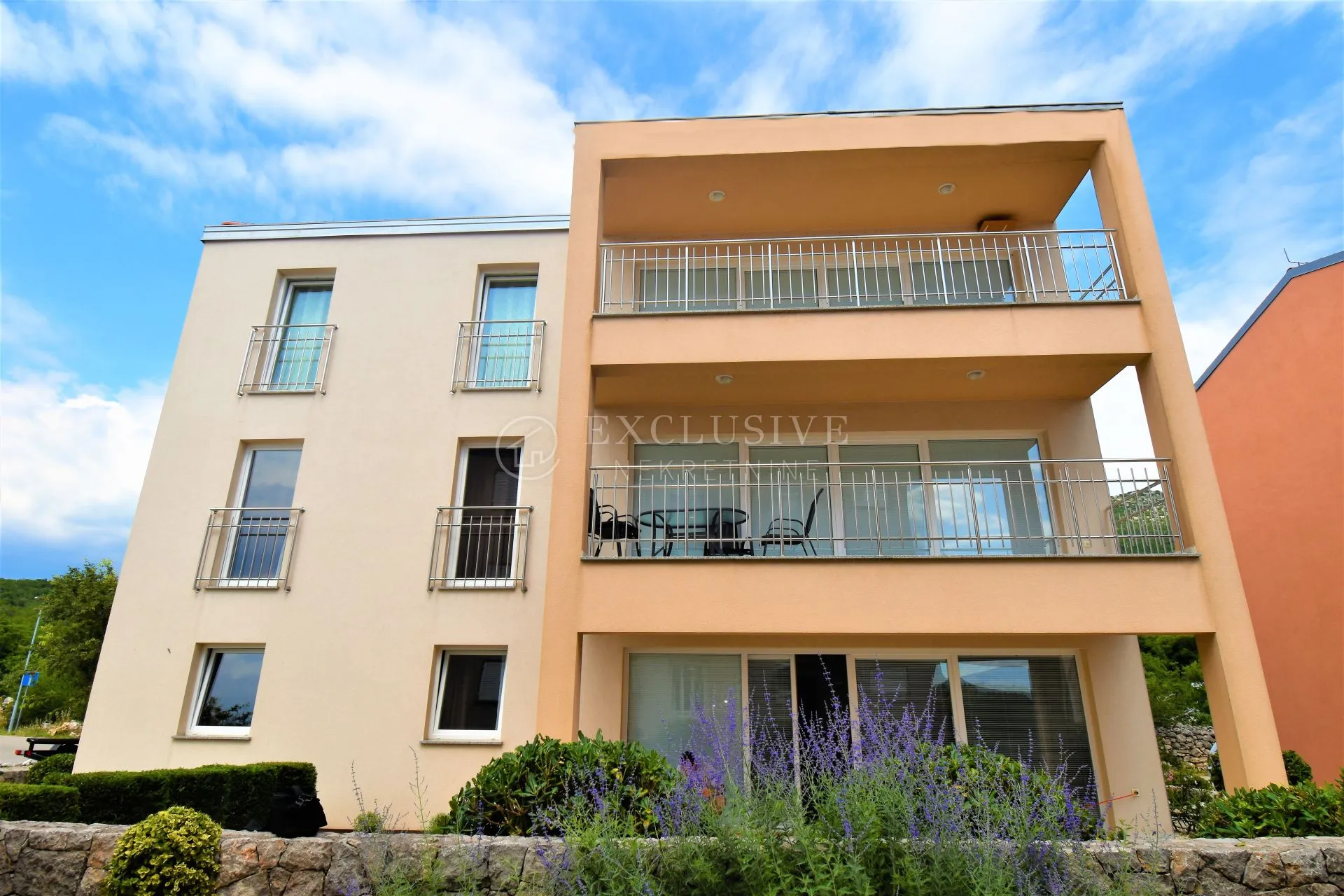 novi vinodolski, smokvica krmpotska - predivan apartman u 3. redu od mora sa pogledom - slika 17