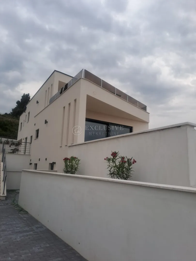 lovran moderna villa u blizini mora ! - slika 2