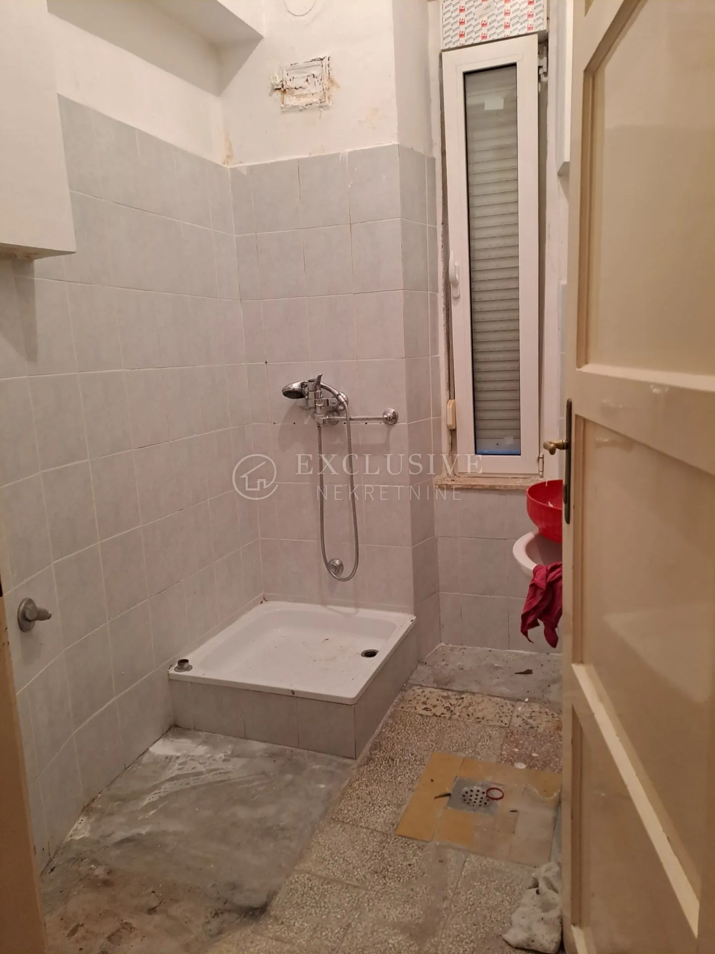 rijeka, krimeja, 3s+db 87m2 s pogledom na more - slika 22