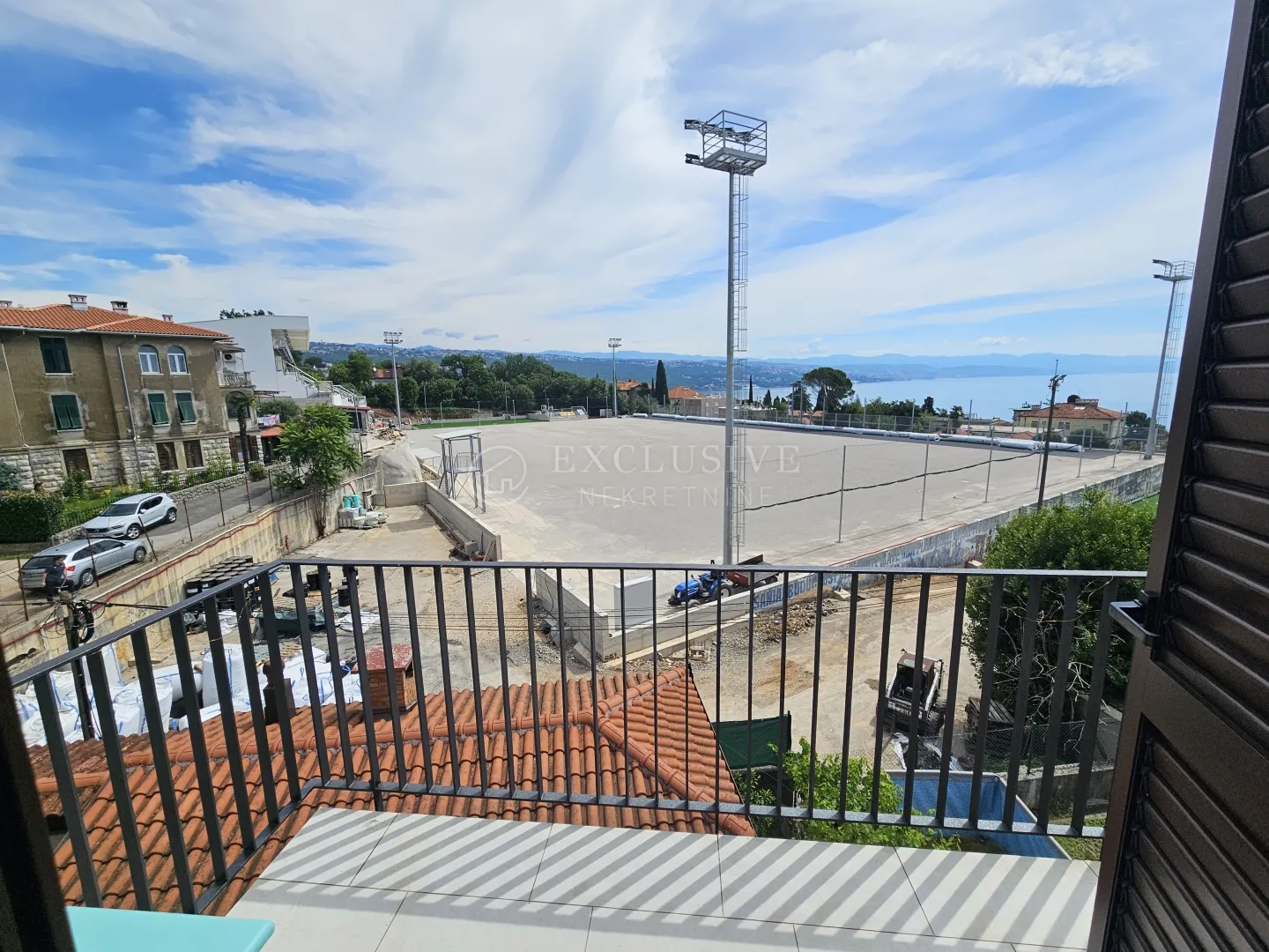 opatija-etaža ispod nove ceste s parking mjestom - slika 21
