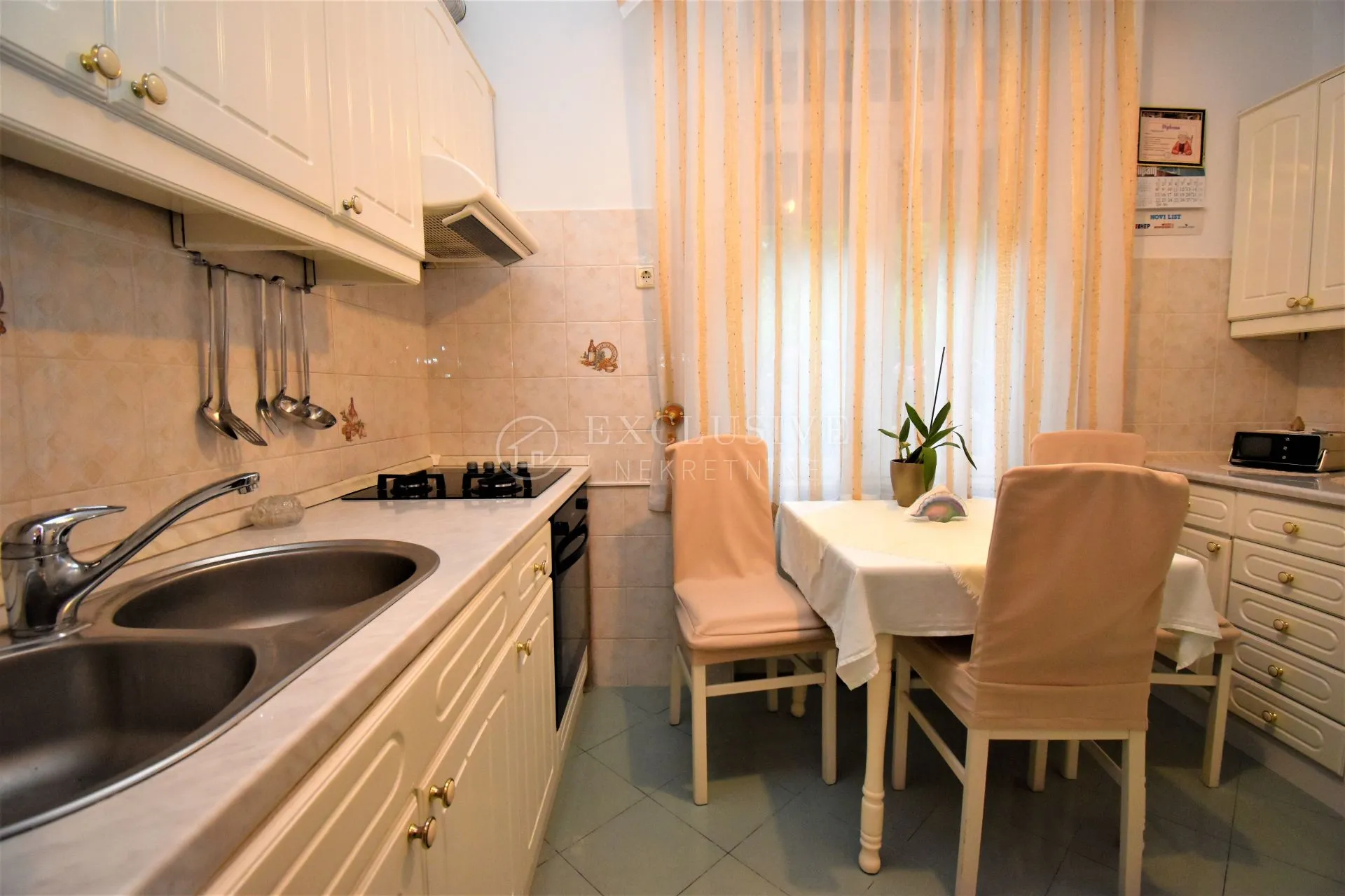 opatija strogi centar-etaža 4s+db stan 130m2 - slika 18