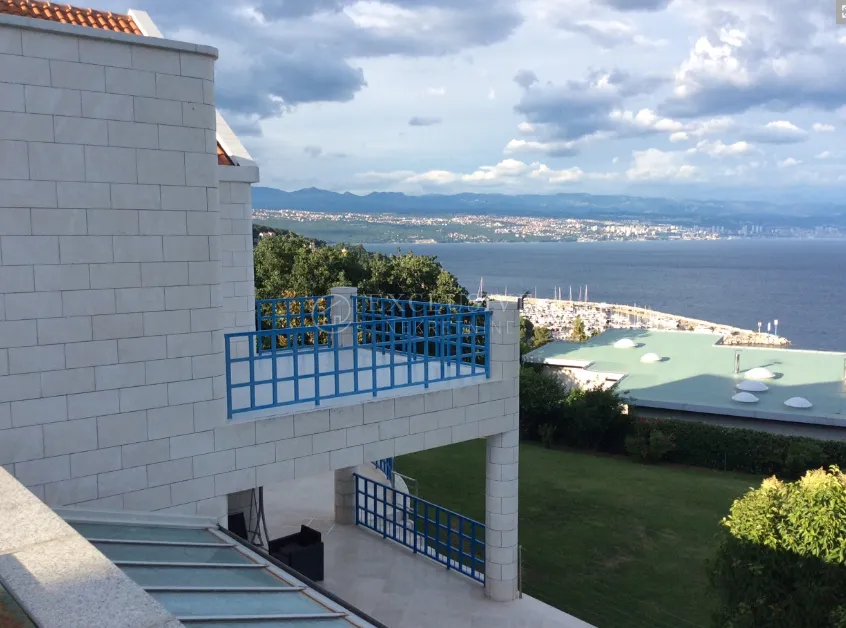 opatija, ičići - jedinstvena vila s unutarnjim bazenom i velikom okućnicom, mir i pogled na more - slika 27