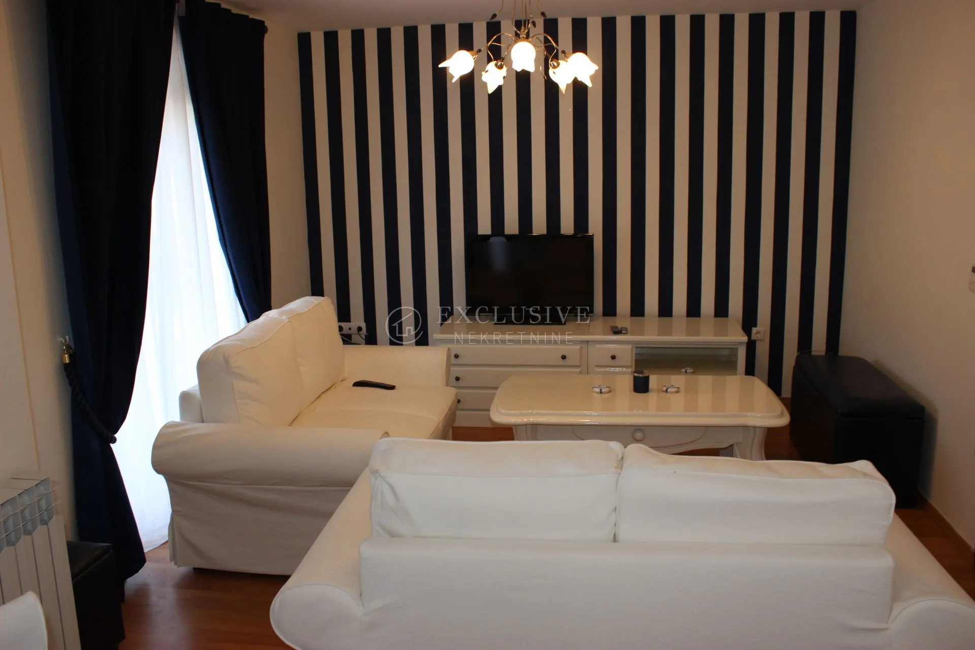 krk, vrbnik - prekrasna apartmanska vila u prvome redu do mora - slika 9