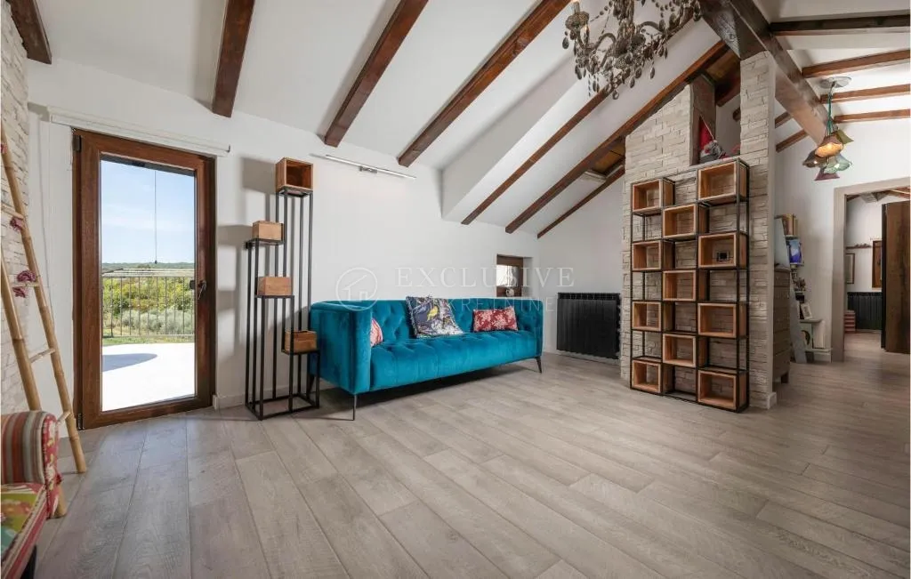 otok krk, vrbnik - kamena vila s bazenom - slika 43