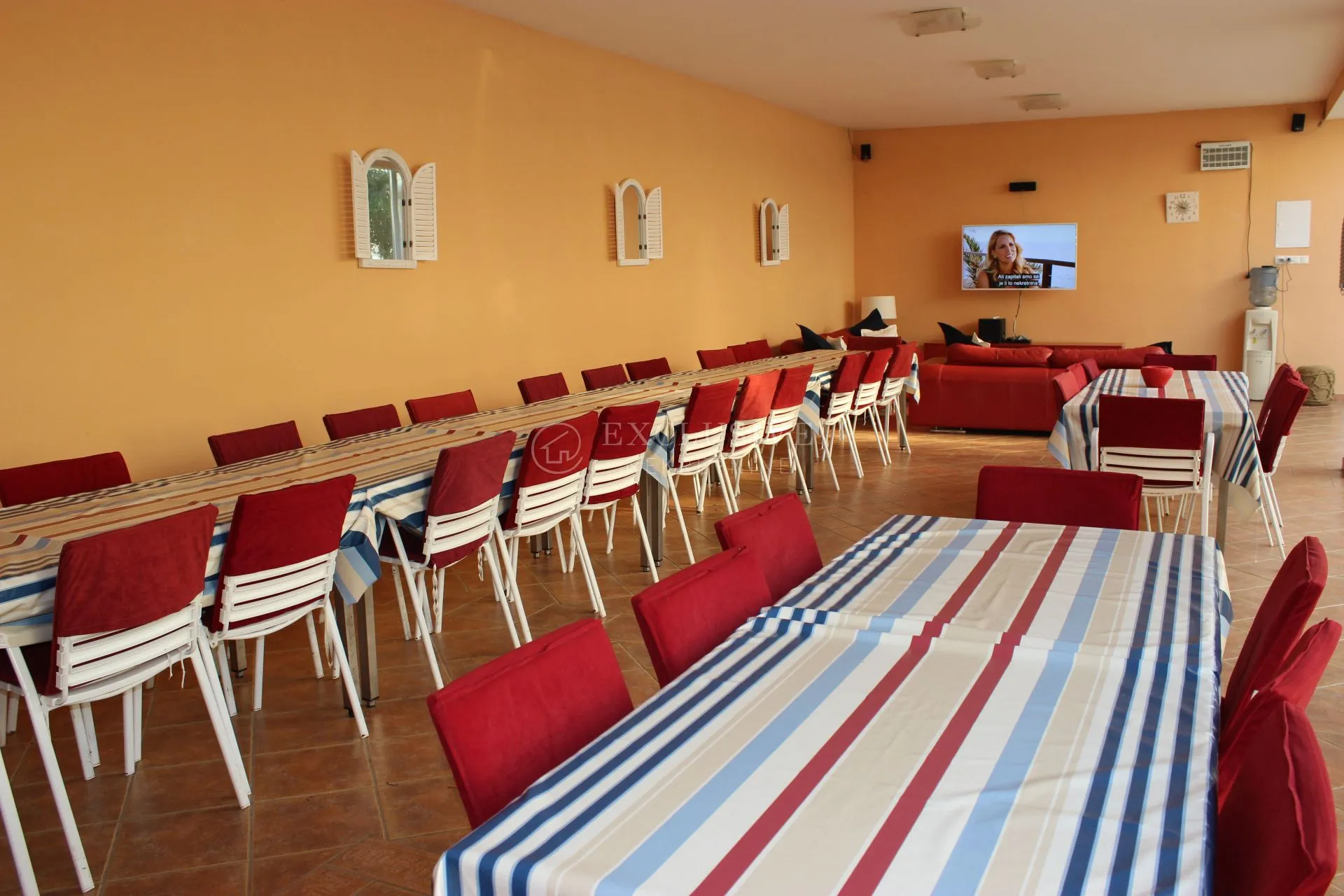 krk, vrbnik - prekrasna apartmanska vila u prvome redu do mora - slika 4