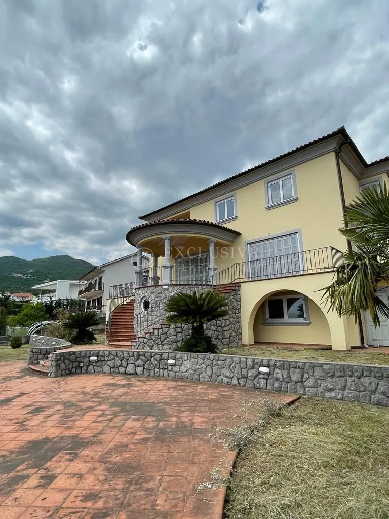 opatija - pobri vila s predivnim pogledom na more !! - slika 17