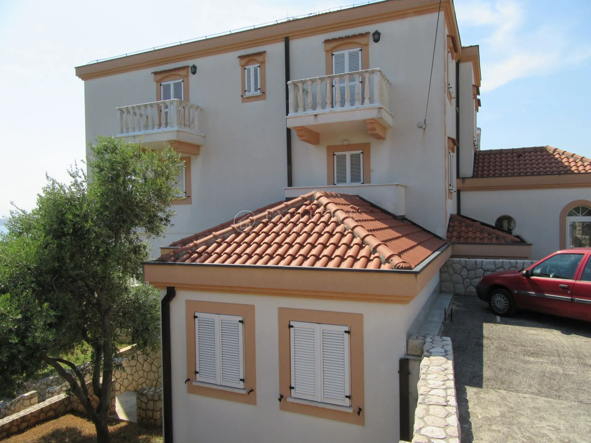 crikvenica-dramalj-kuća s velikom okućnicom - slika 4