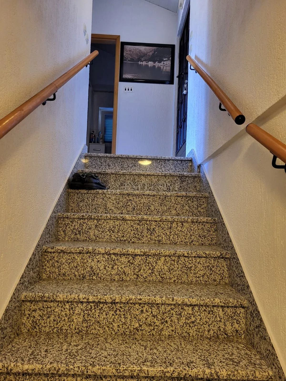 kuća, donja klada, 100m2 sa terasom 60 m2 i pogledom - slika 12