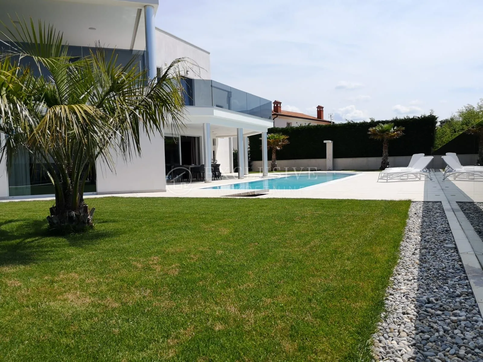 poreč, luksuzna vila s bazenom - slika 2
