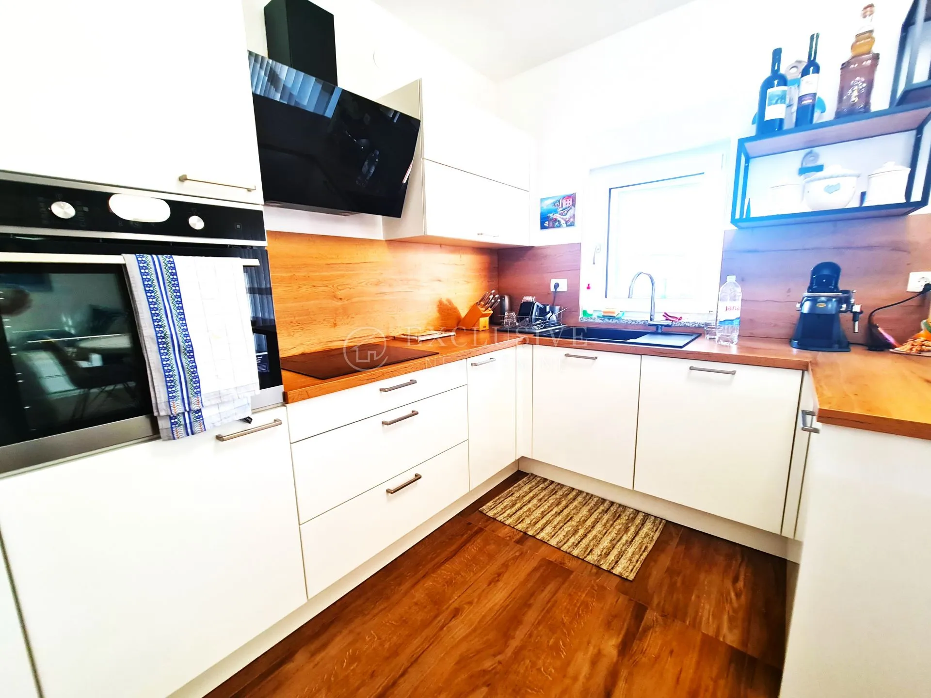 dramalj - predivni penthouse sa garažom i zasebnim apartmanom - slika 23