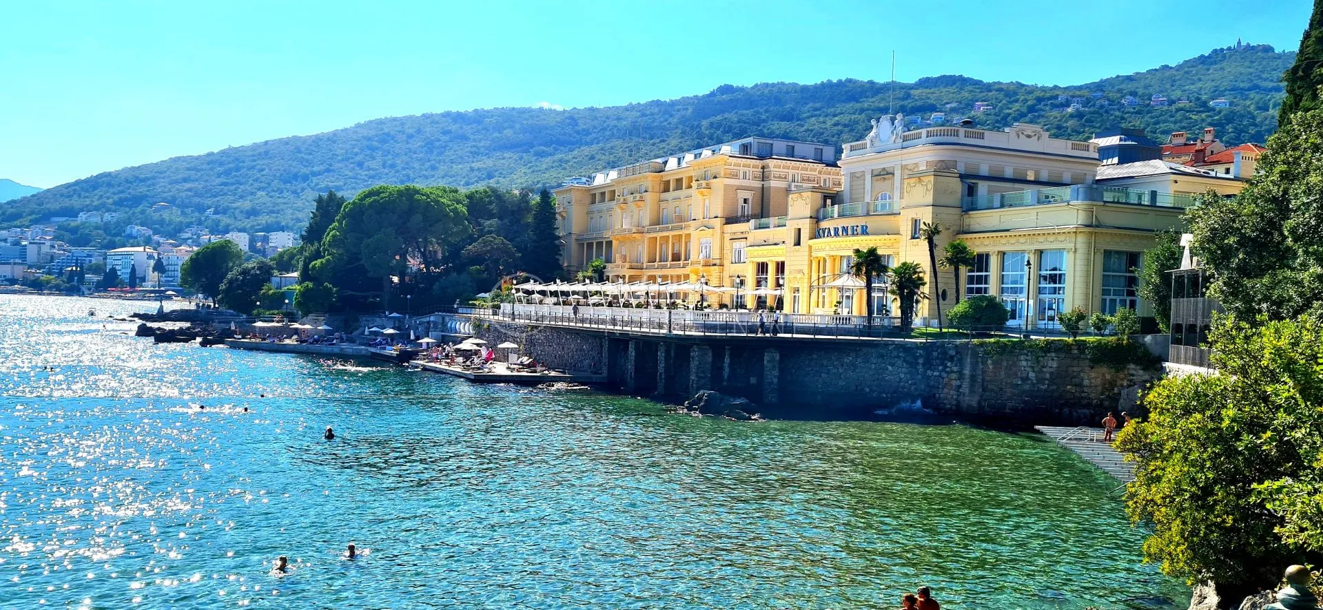 Opatija Etaža U Villi Prvi Red Uz More S Vrtom I Parkingom