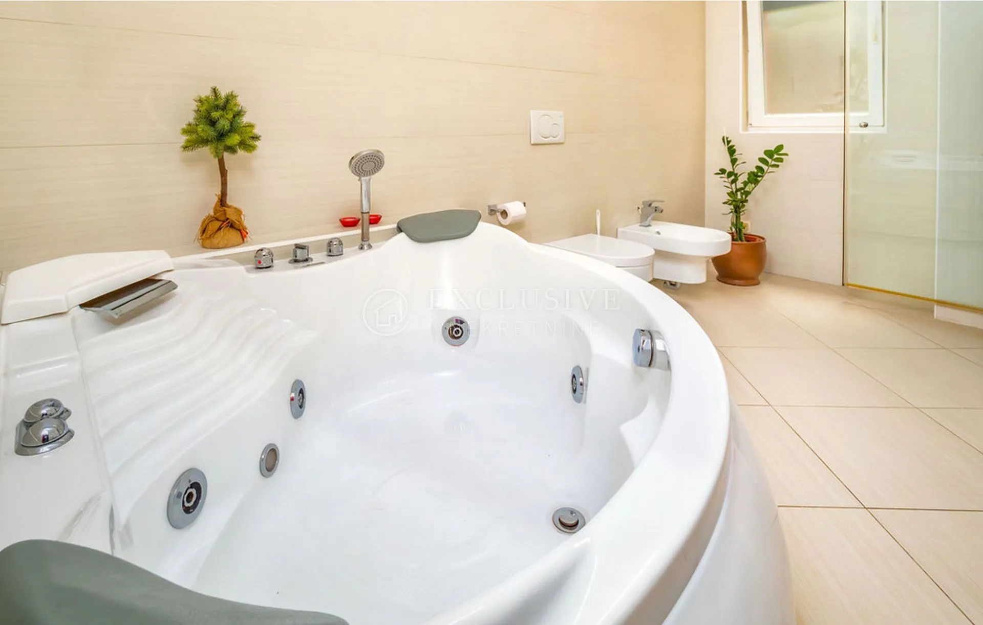 opatija, prekrasna vila 550m2 - slika 23