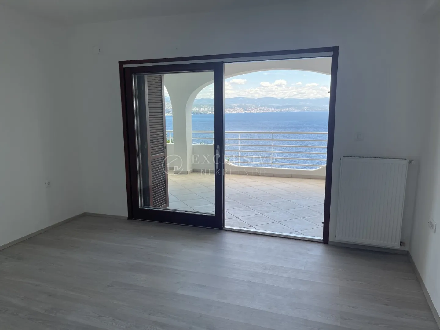 opatija - stan 2s+db u vili - panoramski pogled - parking - slika 4